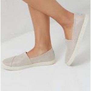 Toms Avalon Gray Slip On Sneaker Womens Size 11